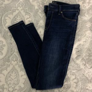Abercrombie & Fitch Mid Rise Jean Legging